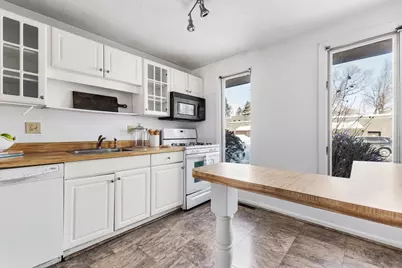 16 Grove Sq #16, Randolph, MA 02368 - Photo 7