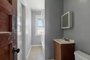 49 South St, Worcester, MA 01604 - Photo 9