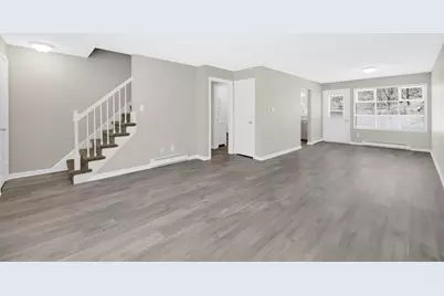 106-108 Breckwood Cir, Springfield, MA 01119 - Photo 3