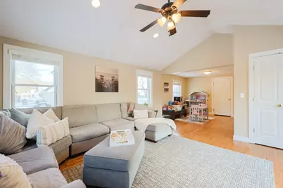 16 Sunset Dr, Peabody, MA 01960 - Photo 7