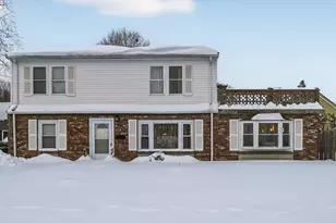 74 Alandale Pkwy, Norwood, MA 02062 - Photo 1