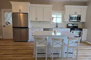 52 Sidney St, Lowell, MA 01852 - Photo 3