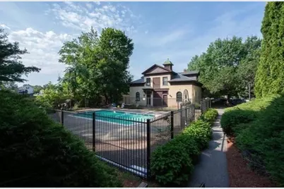 191 Thorndike St #26, Lowell, MA 01852 - Photo 11