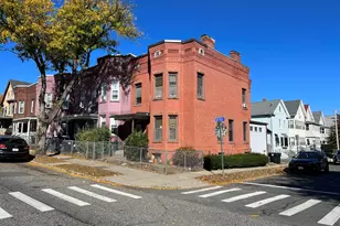 219 Suffolk St, Holyoke, MA 01040 - Photo 3