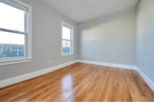 12 Humboldt Pl, Boston, MA 02127 - Photo 3