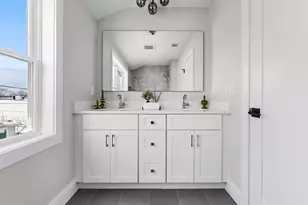 124 Woodruff Ave, Medford, MA 02155 - Photo 23