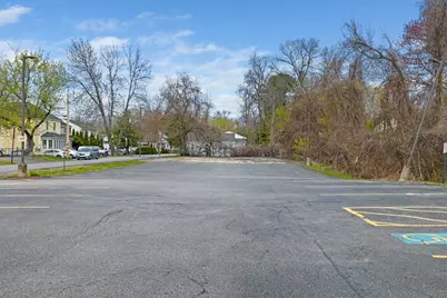 595 Pawtucket Blvd #1A, Lowell, MA 01854 - Photo 11