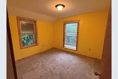 36 Washington St, Greenfield, MA 01301 - Photo 11