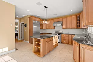 46 Mikayla Ann Dr, Rehoboth, MA 02769 - Photo 13