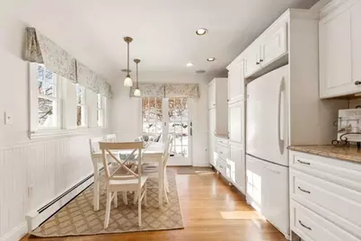 176 Bay State Rd, Melrose, MA 02176 - Photo 7