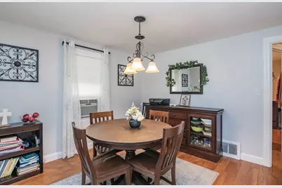 222 Plumtree Rd, Springfield, MA 01118 - Photo 7