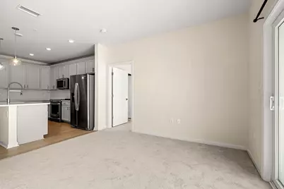 2 Stratton Dr #102, Woburn, MA 01801 - Photo 5