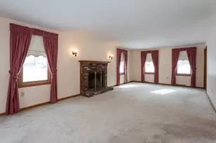 28 Bridle Path Rd, Dracut, MA 01826 - Photo 11