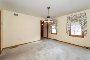 28 Bridle Path Rd, Dracut, MA 01826 - Photo 7