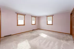 28 Bridle Path Rd, Dracut, MA 01826 - Photo 17