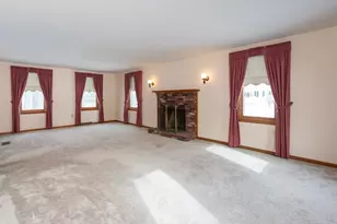 28 Bridle Path Rd, Dracut, MA 01826 - Photo 9