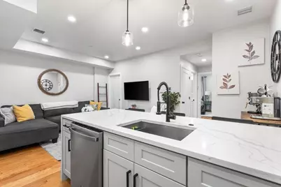 176 W Seventh #2, Boston, MA 02127 - Photo 5