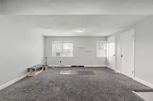 26 Farmland Rd, Lowell, MA 01850 - Photo 23