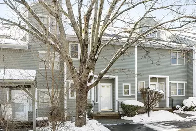 26 Farmland Rd #C, Lowell, MA 01850 - Photo 5