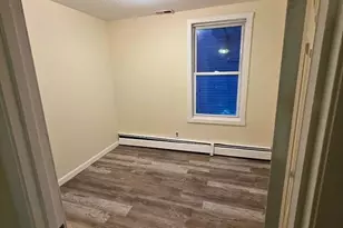 18 Barclay St, Lowell, MA 01851 - Photo 9