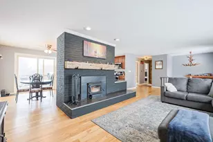 609 Ashby West Rd, Fitchburg, MA 01420 - Photo 5