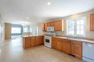 37 Summer Hill Rd, Dracut, MA 01826 - Photo 3