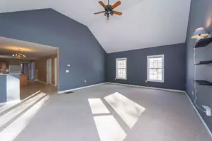 37 Summer Hill Rd, Dracut, MA 01826 - Photo 11