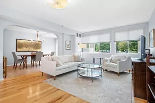 250 Hammond Pond Parkway, Newton, MA 02467 - Photo 9