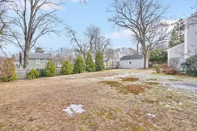 231 Dayton St, Springfield, MA 01118 - Photo 27