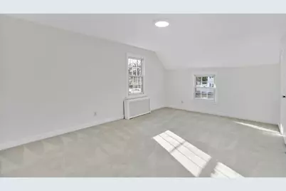 231 Dayton St, Springfield, MA 01118 - Photo 21