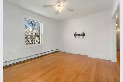 215 Ash St #3, Waltham, MA 02453 - Photo 5