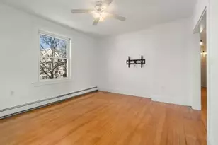 215 Ash St, Waltham, MA 02453 - Photo 5