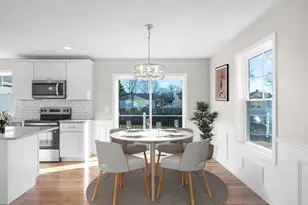 39 Wallace St, Springfield, MA 01119 - Photo 11