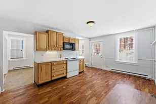 35 Church St, Ware, MA 01082 - Photo 9