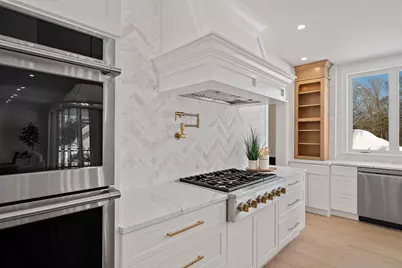 250 Center St, Hanover, MA 02339 - Photo 9