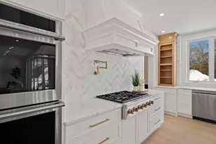 250 Center St, Hanover, MA 02339 - Photo 9