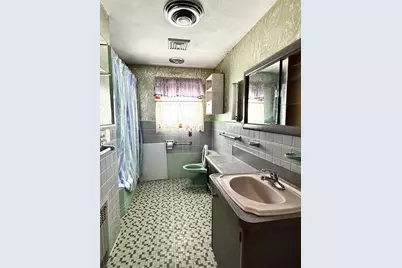 461 Sheridan St, Chicopee, MA 01020 - Photo 27