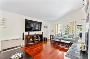 344 Greenwood Ave, Tisbury, MA 02568 - Photo 3