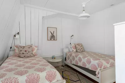 4 Canonicus Ave, Oak Bluffs, MA 02557 - Photo 21