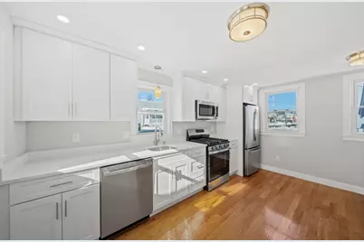 106 Darrow St, Quincy, MA 02169 - Photo 5