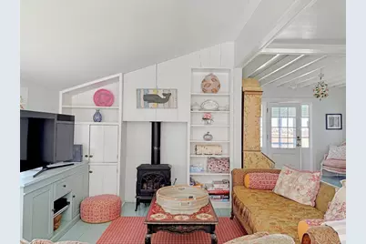 6 Brewster Ave, Oak Bluffs, MA 02557 - Photo 15