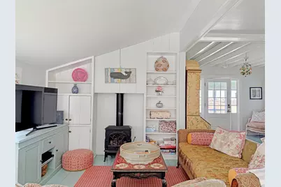 6 Brewster Ave, Oak Bluffs, MA 02557 - Photo 15