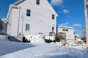 296 Pelham St, Methuen, MA 01844 - Photo 33