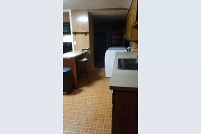 296 Pelham St, Methuen, MA 01844 - Photo 17