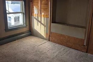 296 Pelham St, Methuen, MA 01844 - Photo 25