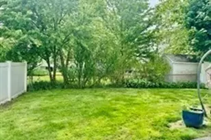 26 Bacon St, Watertown, MA 02472 - Photo 9