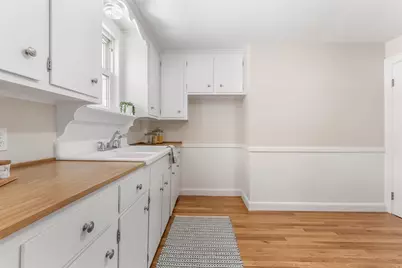 33 Harvard St, Arlington, MA 02476 - Photo 13