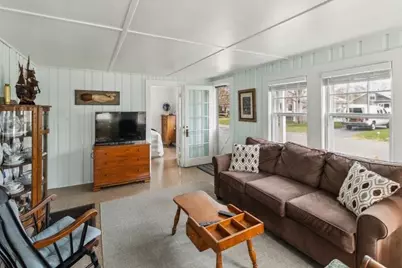 10 Surf Avenue, Wareham, MA 02571 - Photo 5