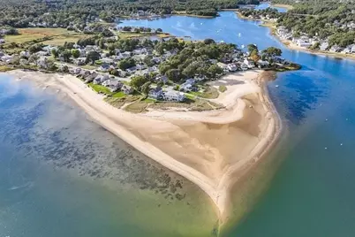 10 Surf Avenue, Wareham, MA 02571 - Photo 3