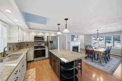 19 Indian Hill Rd, Woburn, MA 01801 - Photo 9